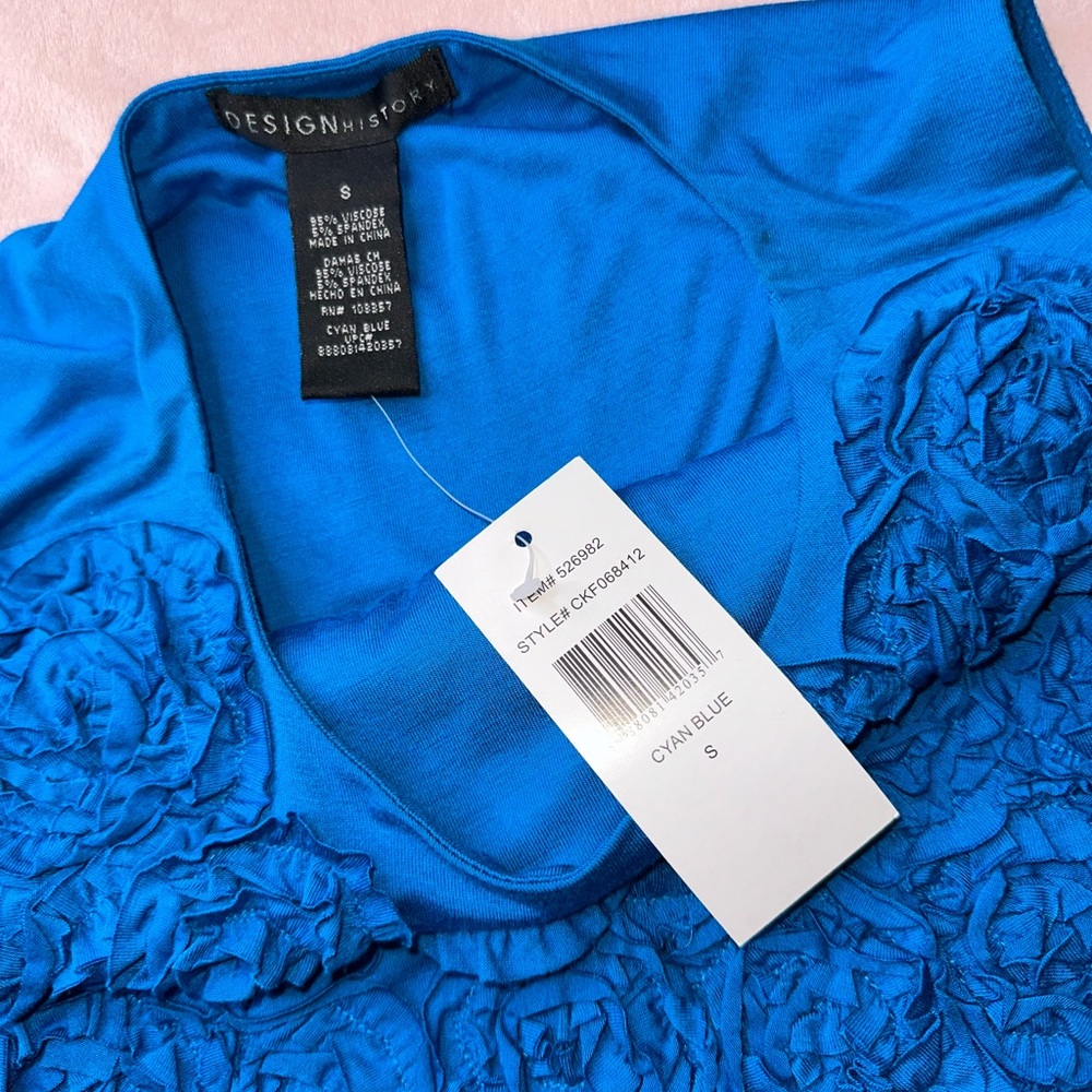 Design History Cyan Blue 3D Rosette Floral Cropped Top Upcycled NWT, Size S - Picture 4 of 4